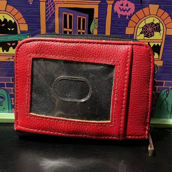 Captain Marvel Small Purse - Picture 2 of 4